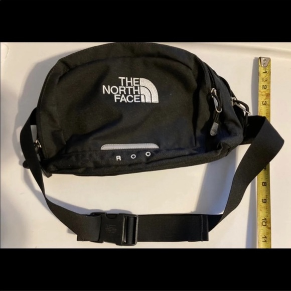 SOLD *** Vintage Fanny Pack - Picture 9 of 9